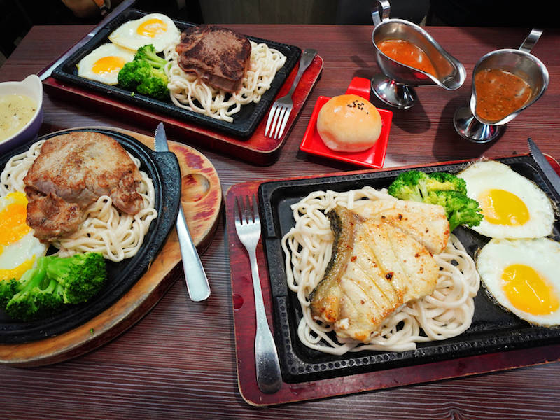 全台唯一！台南最狂板燒牛排「優格龍膽石斑」金黃香煎上桌